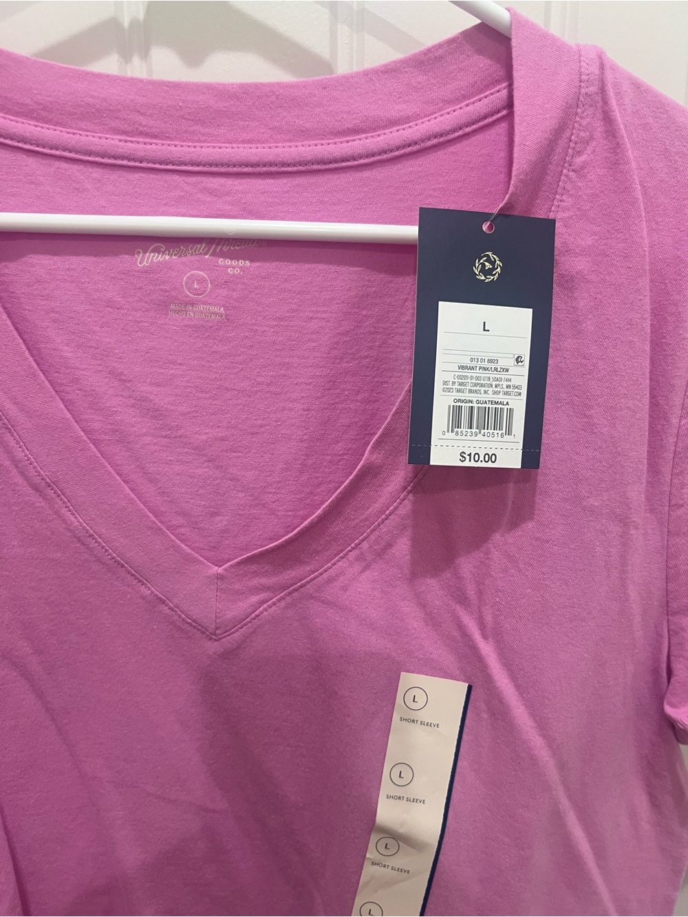 Universal Thread Women's V-Neck Short Sleeve Top in Bright Pink - Picture 3 of 4